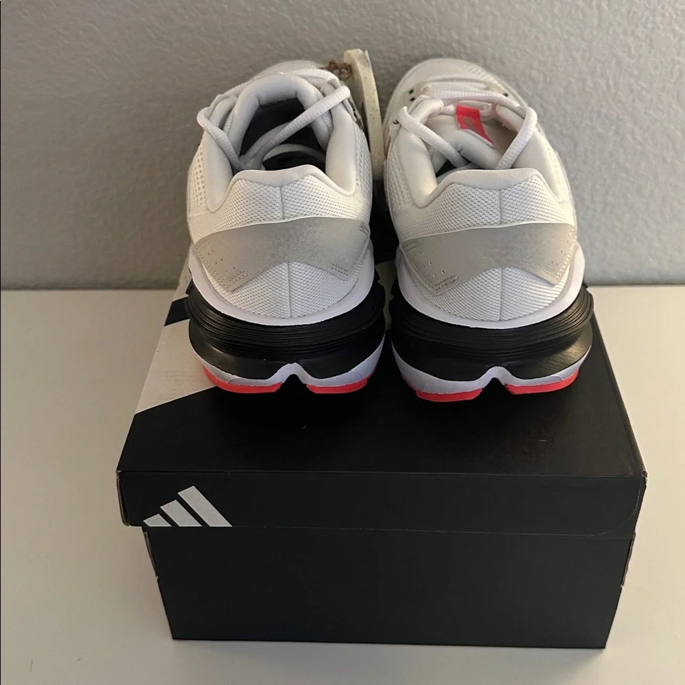 Adidas Astrastar White Black Orange JQ4479‎ Men's Sneakers Size 9.5 New in Box!